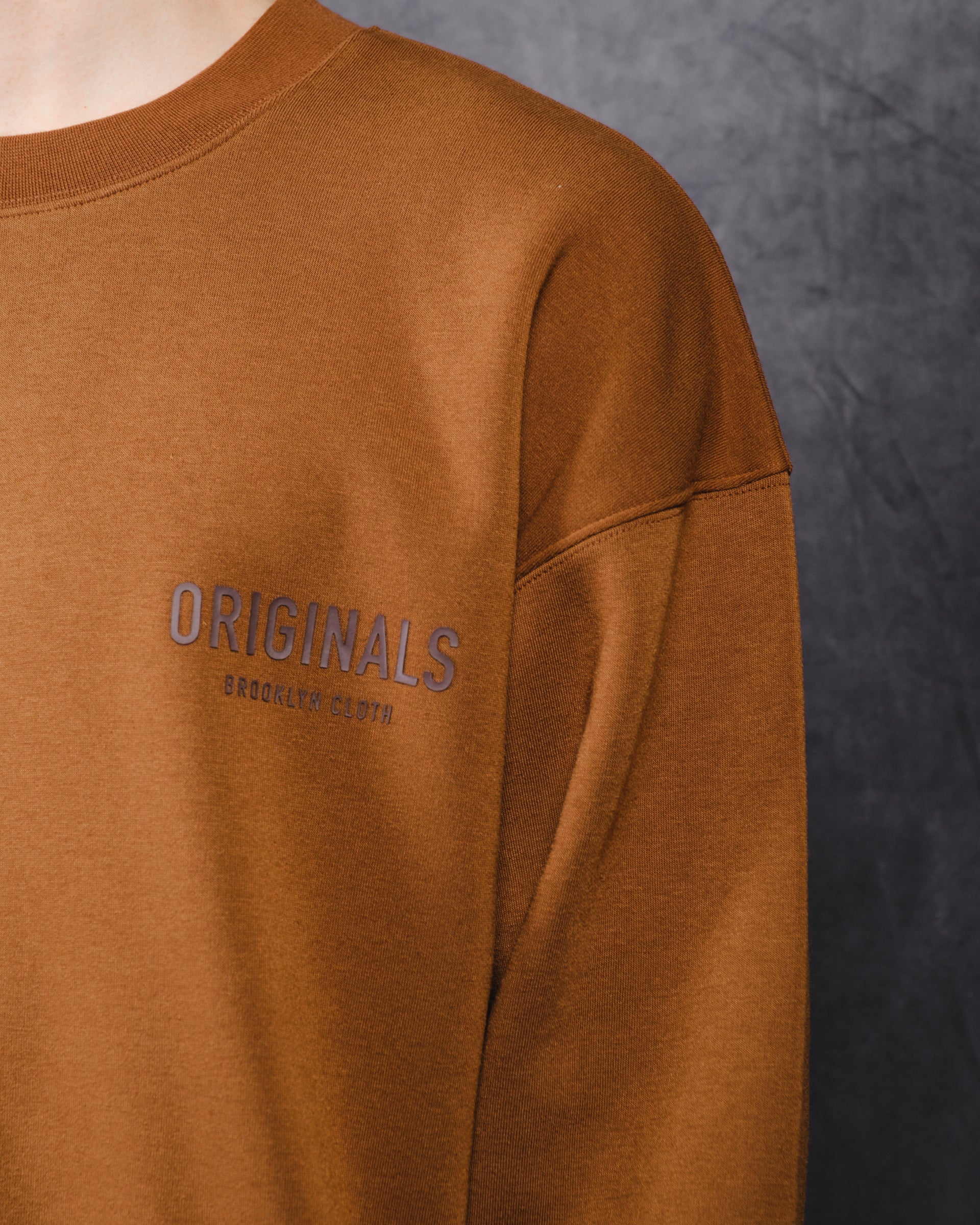 Brooklyn Cloth Originals Tonal Hd Fleece Crew with relaxed fit
#color_toffee