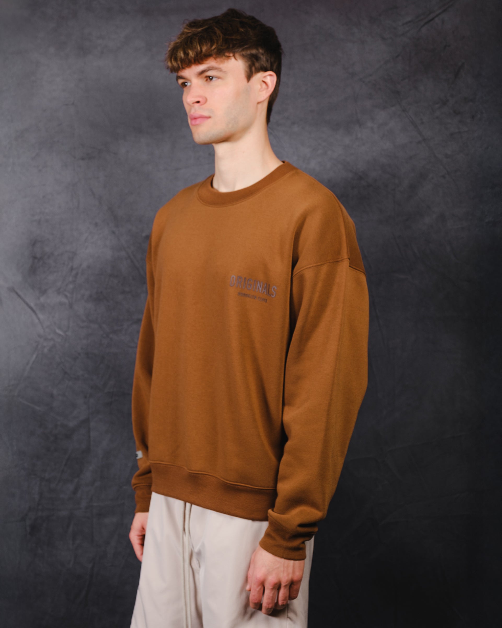 Brooklyn Cloth Originals Tonal Hd Fleece Crew with relaxed fit
#color_toffee