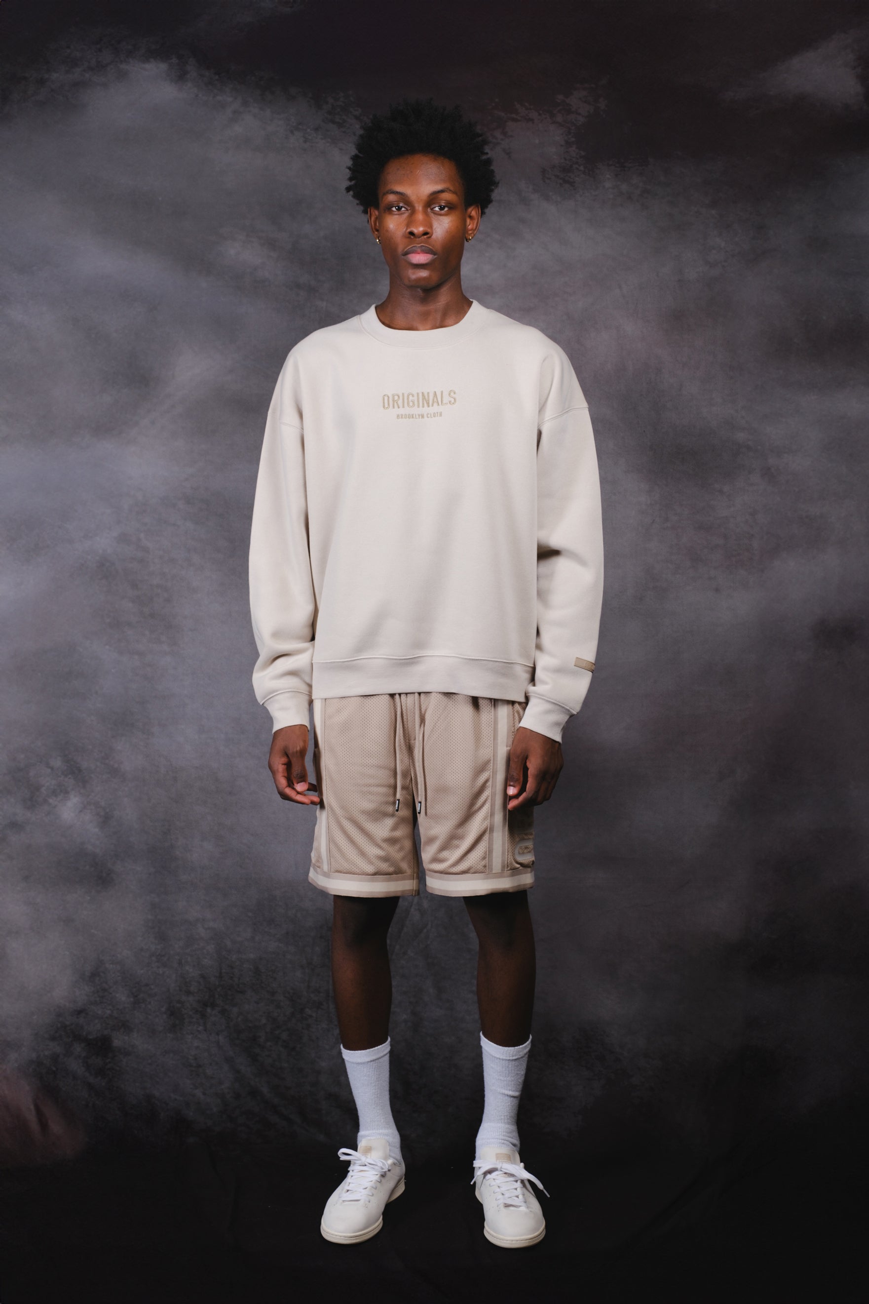 Stylish and cozy Originals Fleece Crew with tonal embroidery
#color_sand