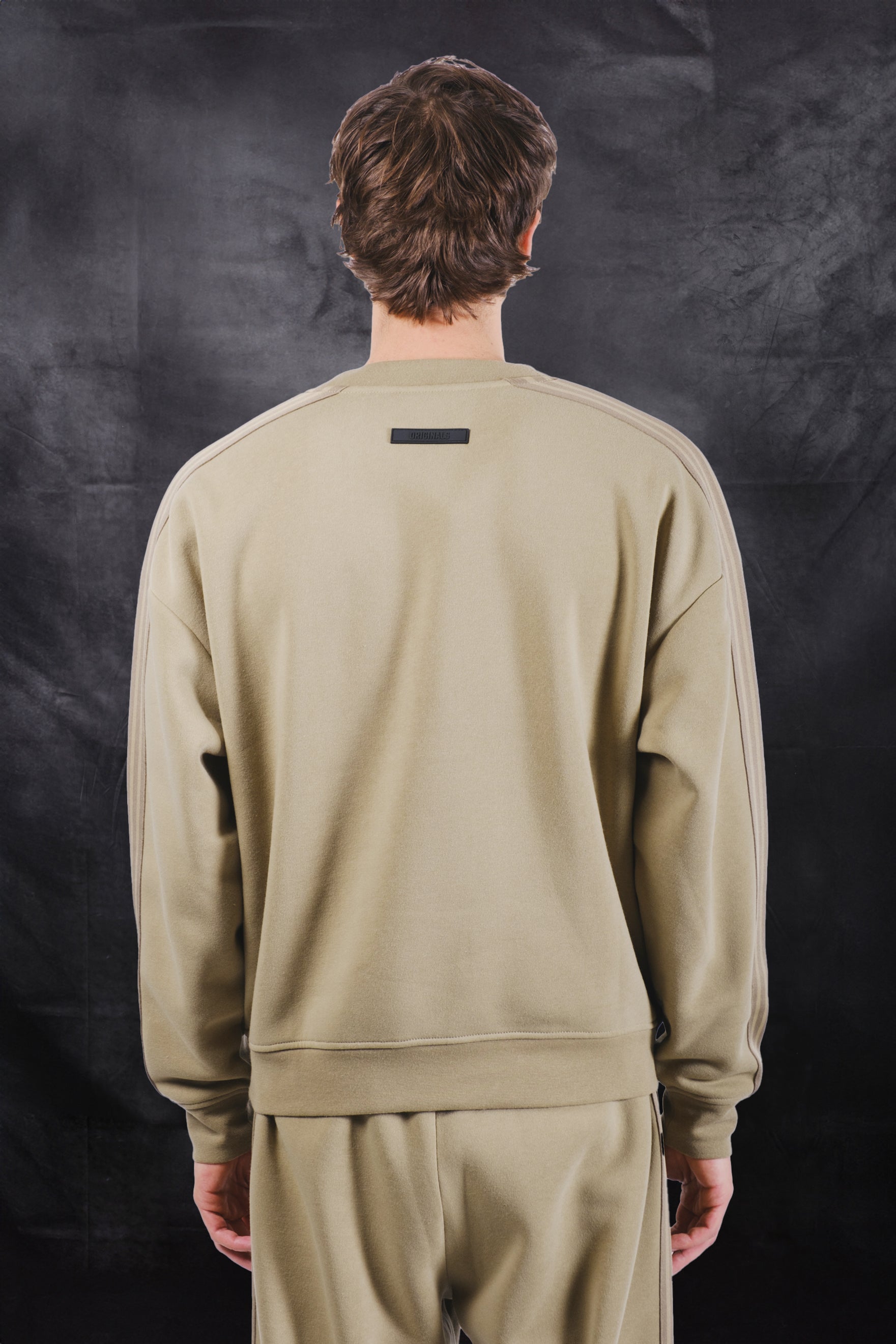 High quality crewneck sweatshirt with rubber patch on back 
#color_olive grey