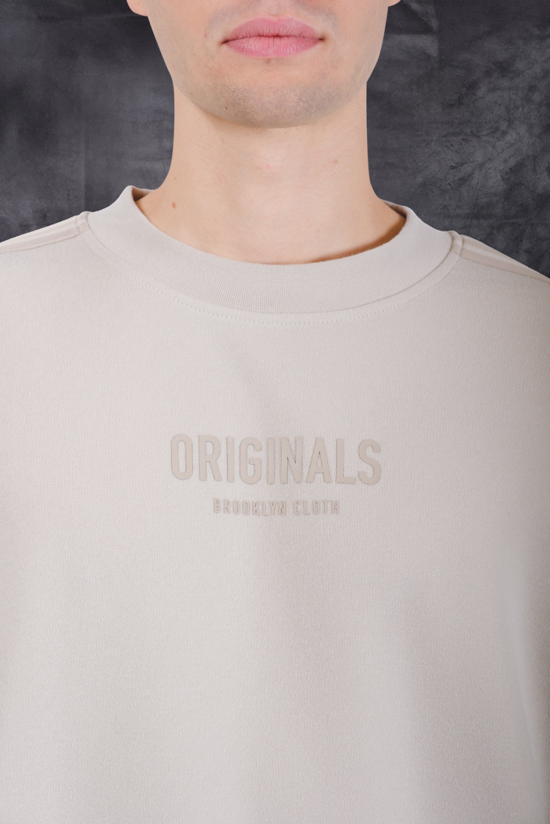 Crewneck sweatshirt with originals lettering on center #color_sand