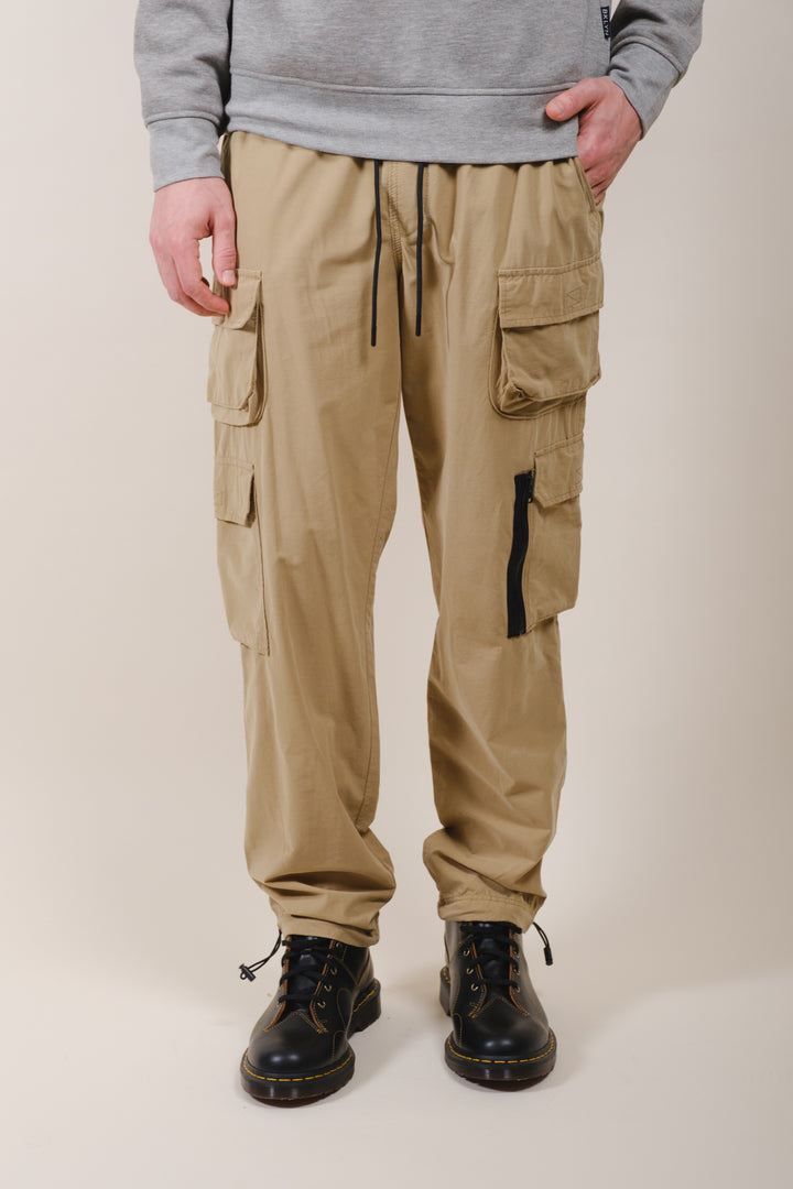 Men’s stretch twill utility cargo pants with multiple pockets
#color_khaki