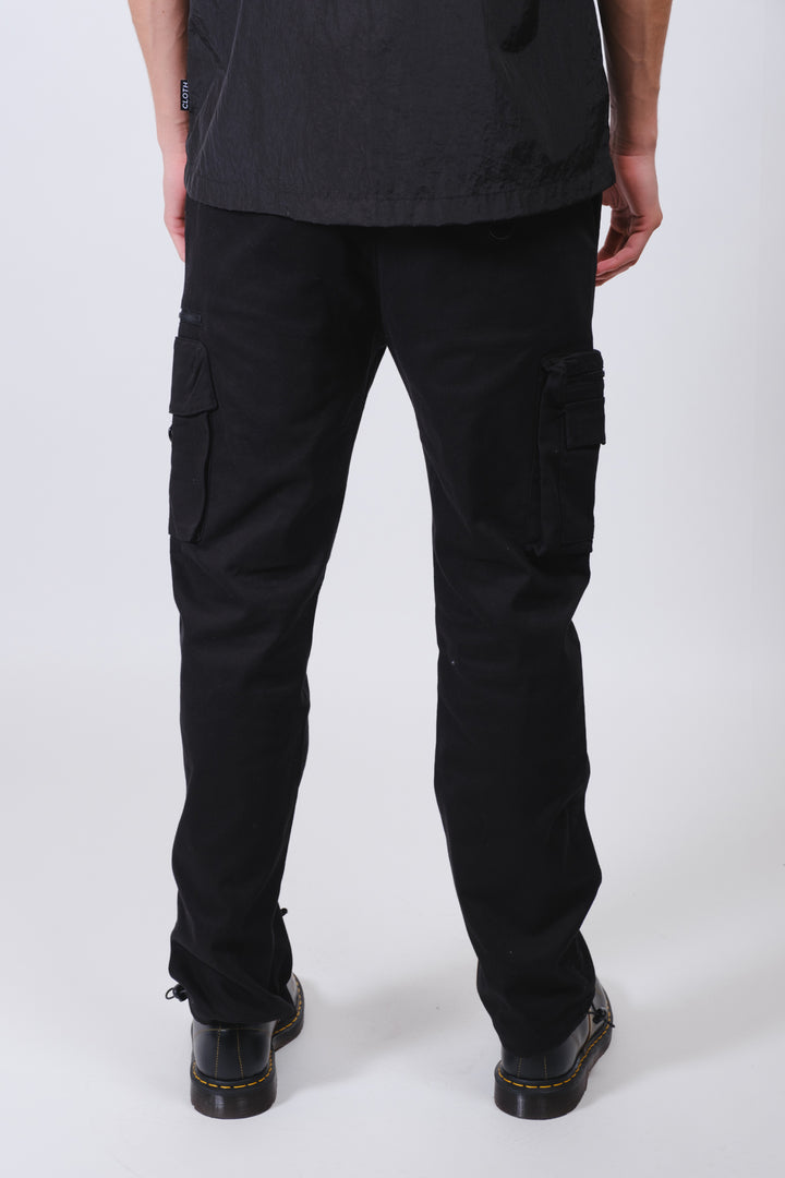 Men's Stretch twill pocket pant with contrast zippers and leg pockets on each side 
#color_black