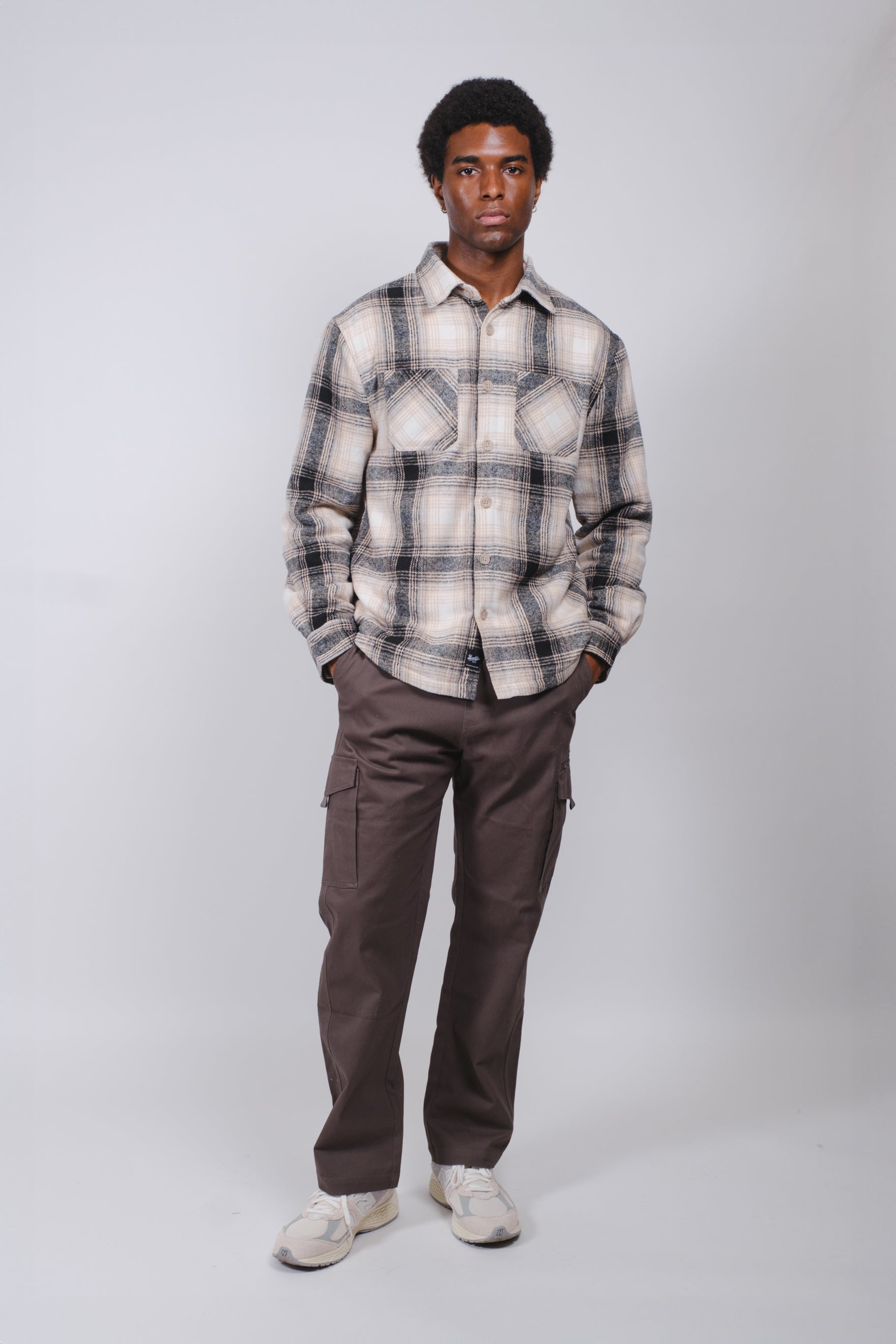 Cargo twill pants with zip pockets for men
#color_charcoal-grey