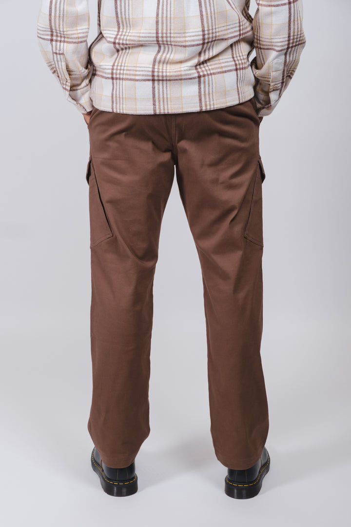 Diagonal cargo pocket twill jogger for men, perfect for everyday wear
#color_brown