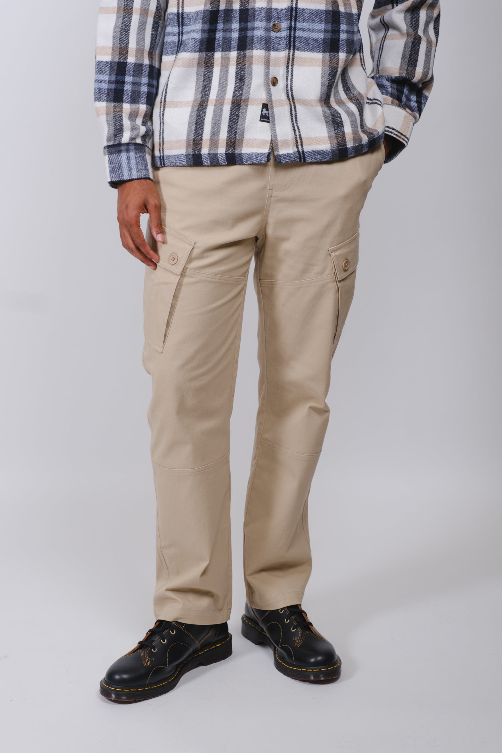 Brooklyn Cloth men’s military cargo pants with rugged twill style
#color_khaki