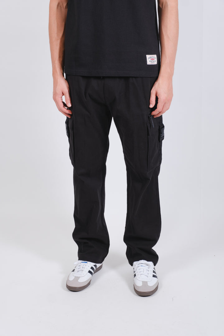 Convenient Zip buckle pocket twill cargo pant in black 
#color_black