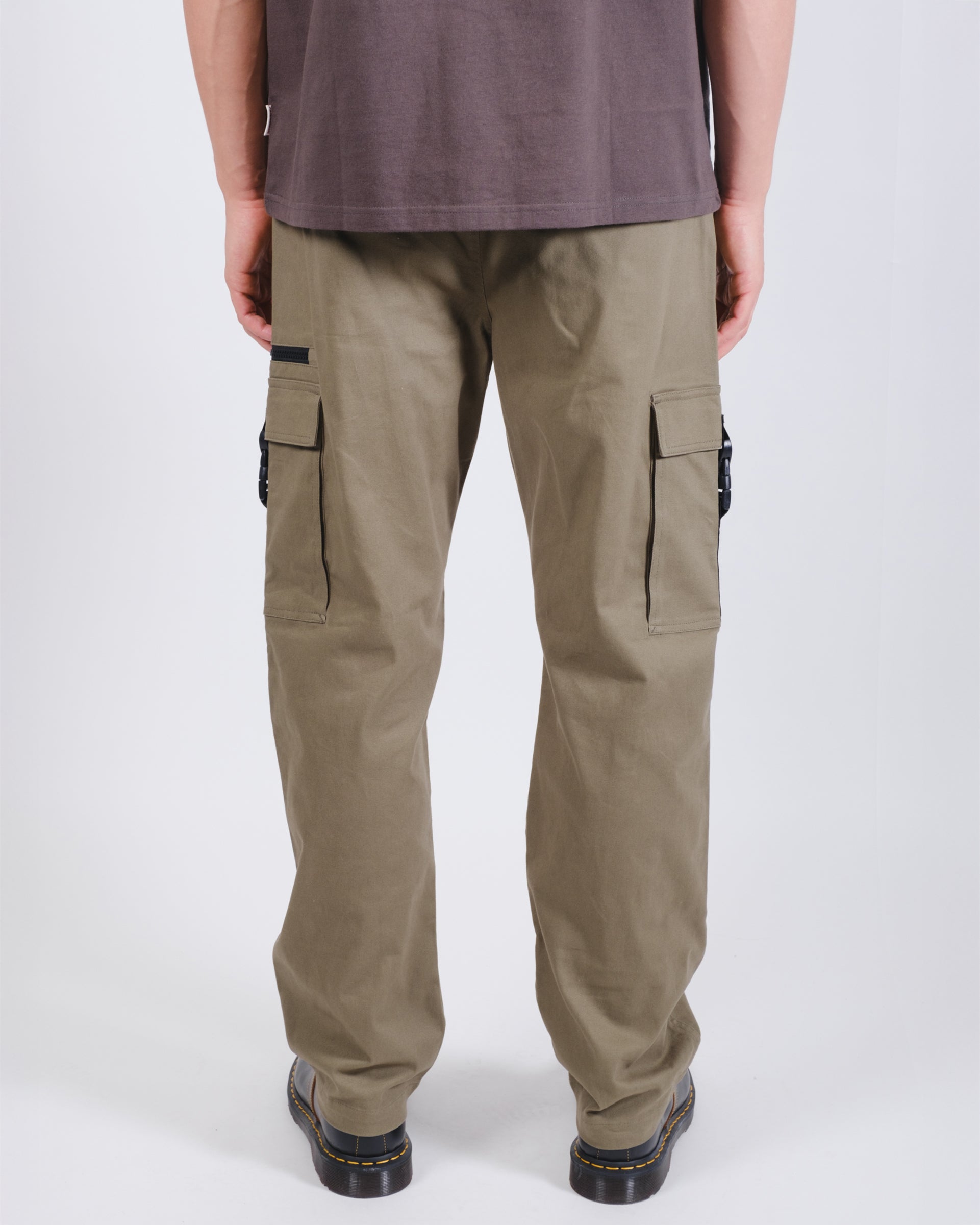 Men's stylish twill cargo pants with zip buckle pockets 
#color_olive