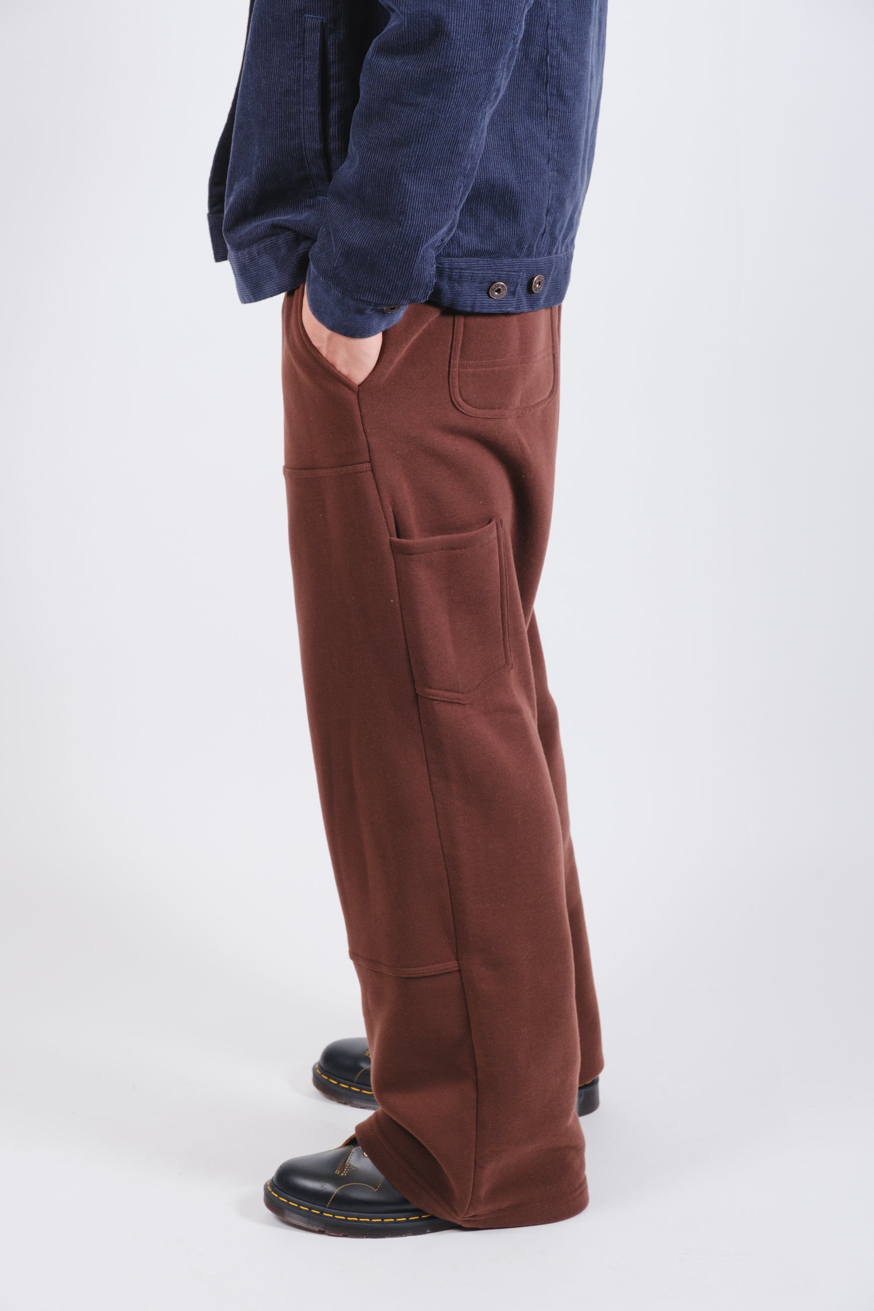Men's fleece carpenter pants, suitable for casual wear 
#color_dark mocha