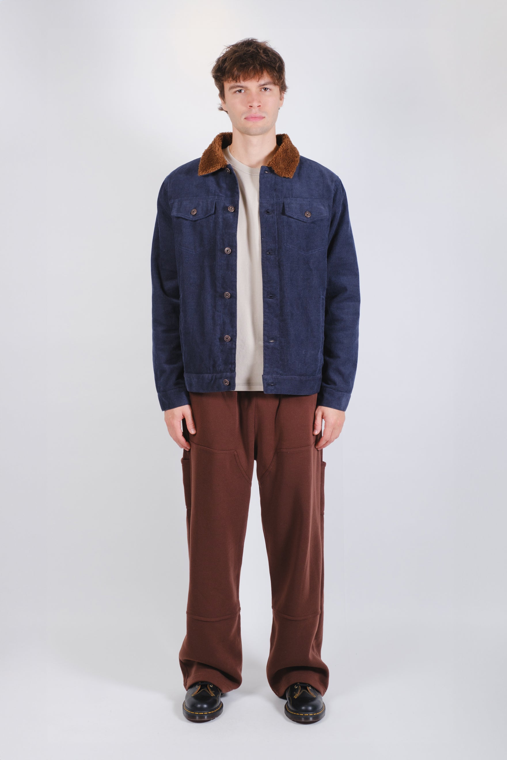 Everyday men’s fleece carpenter pants with multiple functional pockets
#color_dark mocha
