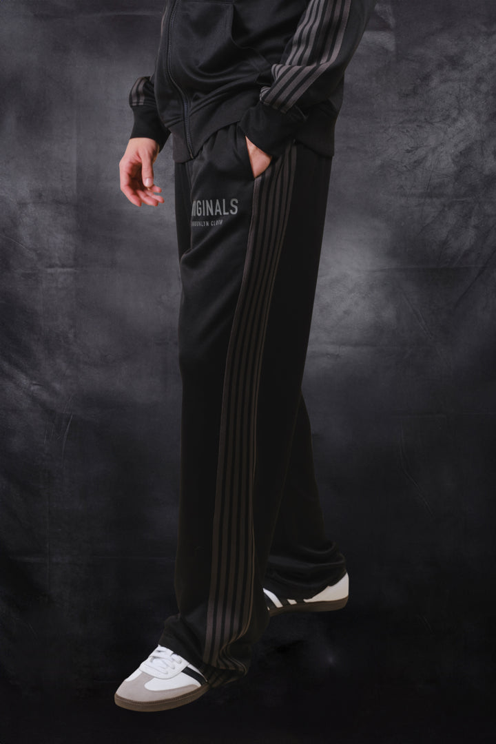 Men's loose fit originals pique track pant
#color_black