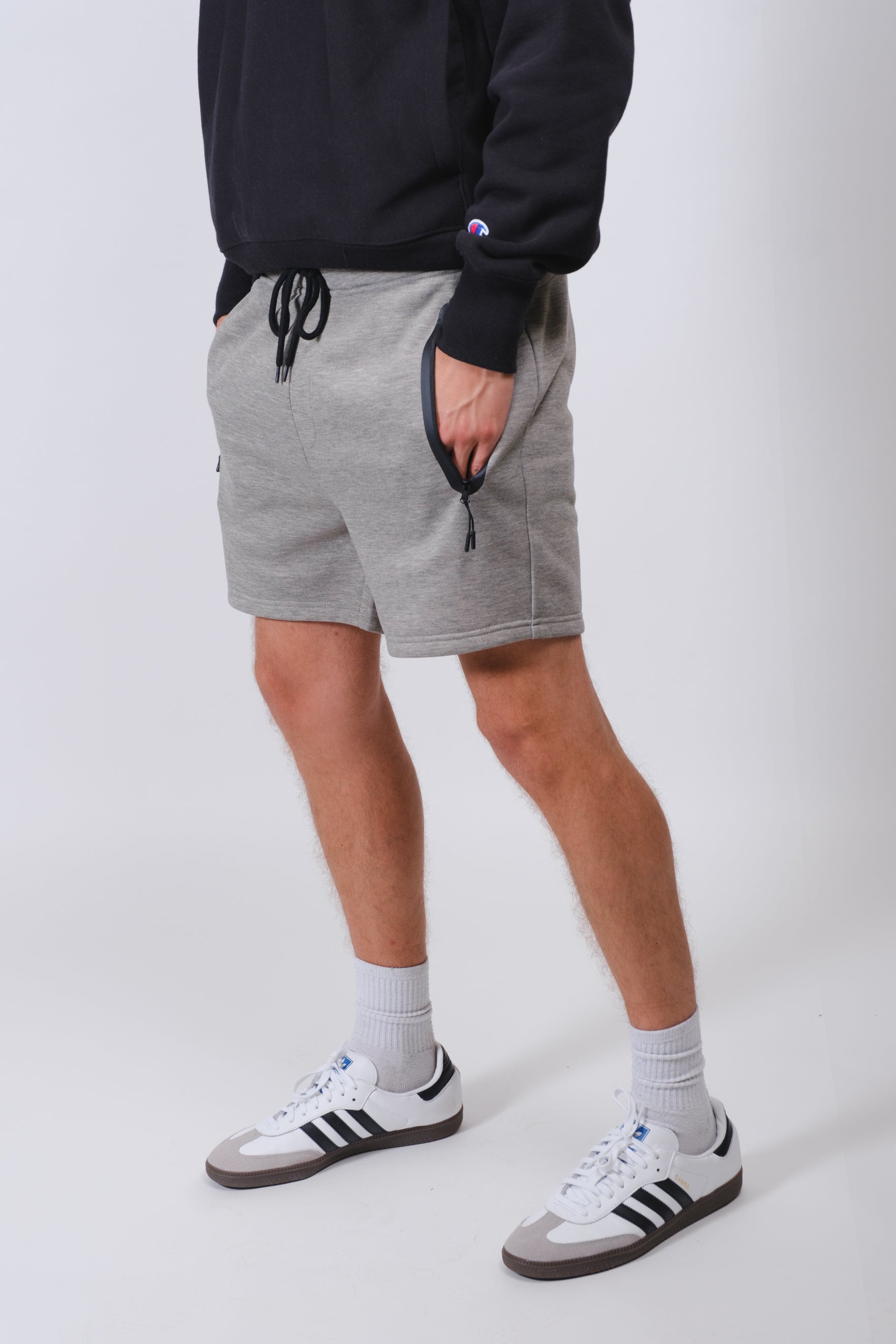 Men's Heat Seal Zip Pocket Short with stretch fabric and 5-inch inseam
#color_dark-oatmeal