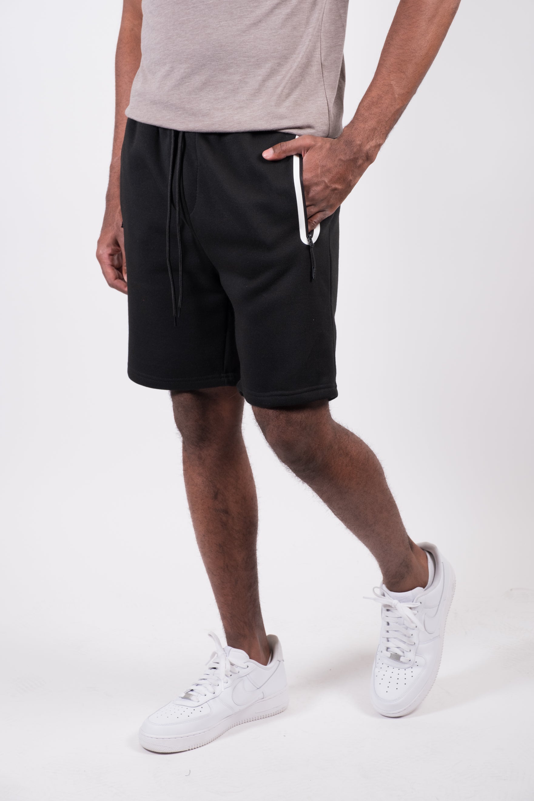 Men's Heat Seal Zip Pocket Shorts for everyday comfort
#color_black and white