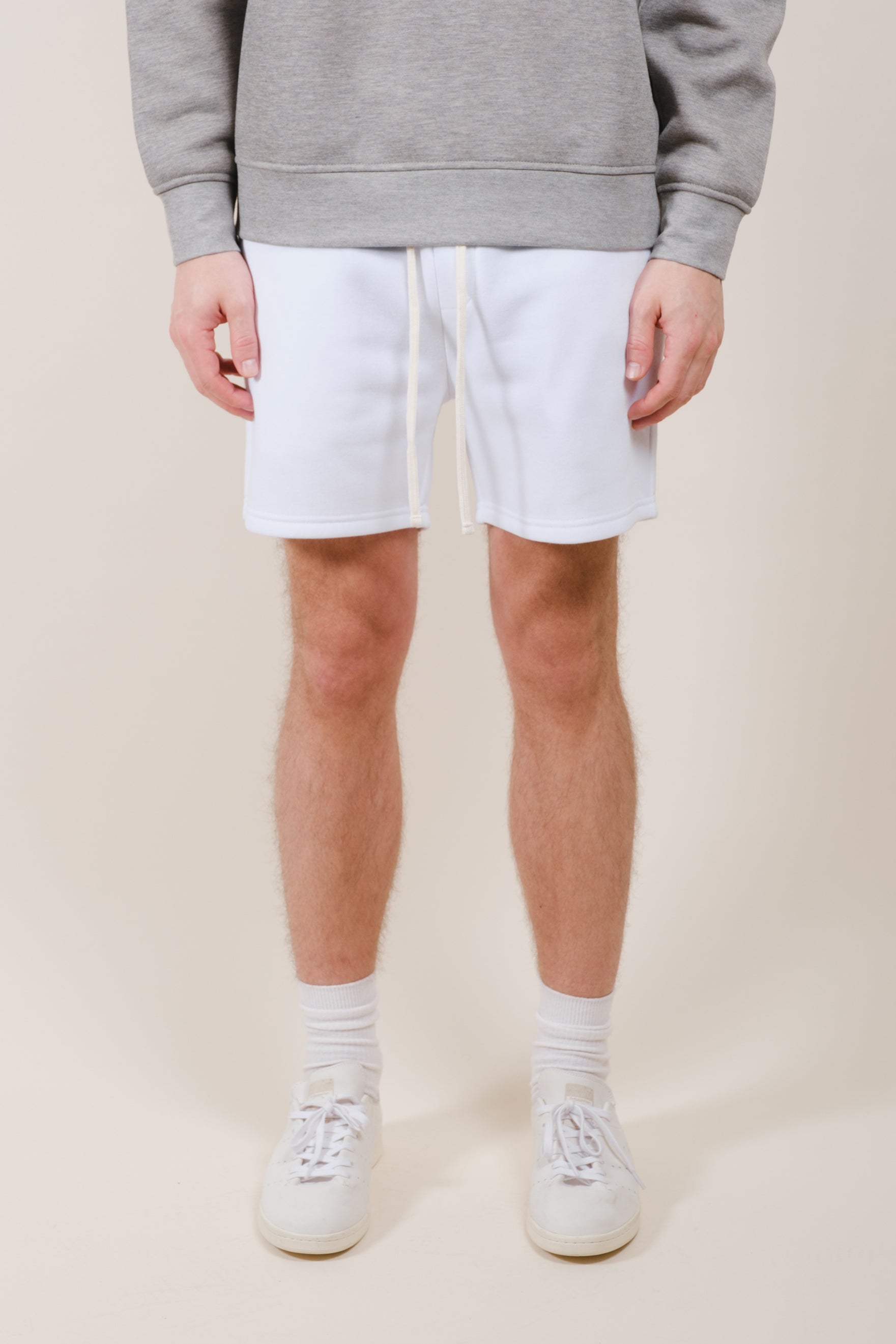 5 inch Core Fleece Shorts with drawstring waist and back pocke
#color_white
