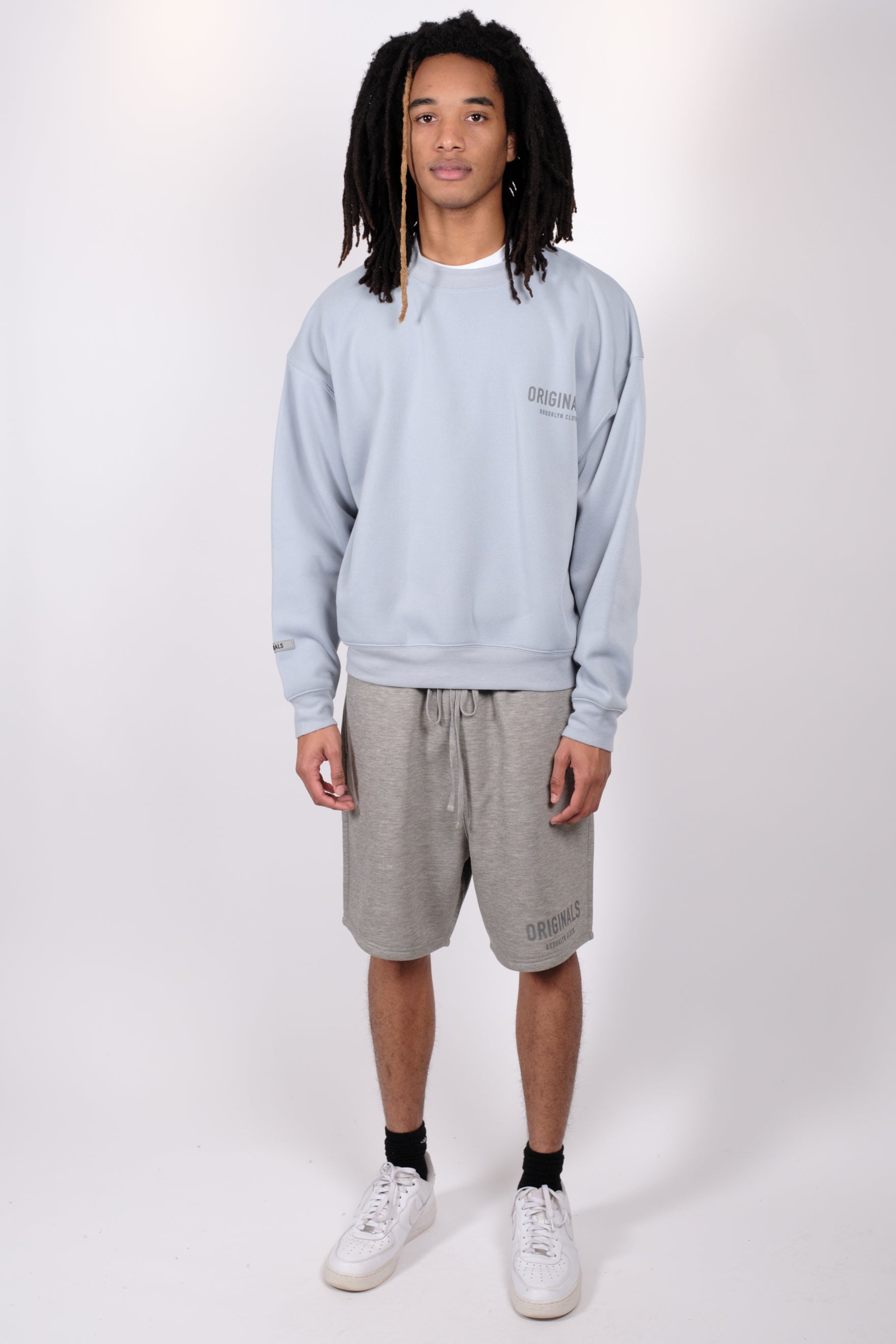 Premium fleece Originals Shorts with adjustable waist
#color_dark oatmeal heather
