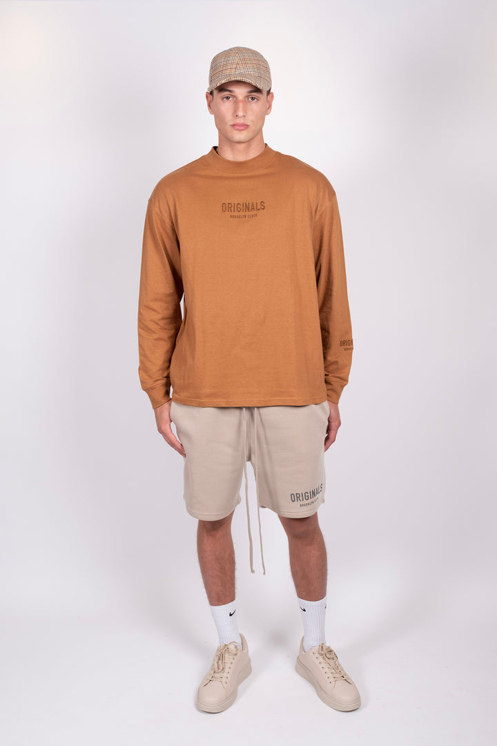 Men’s relaxed fit Originals Fleece Shorts with comfortable waistband
#color_sand