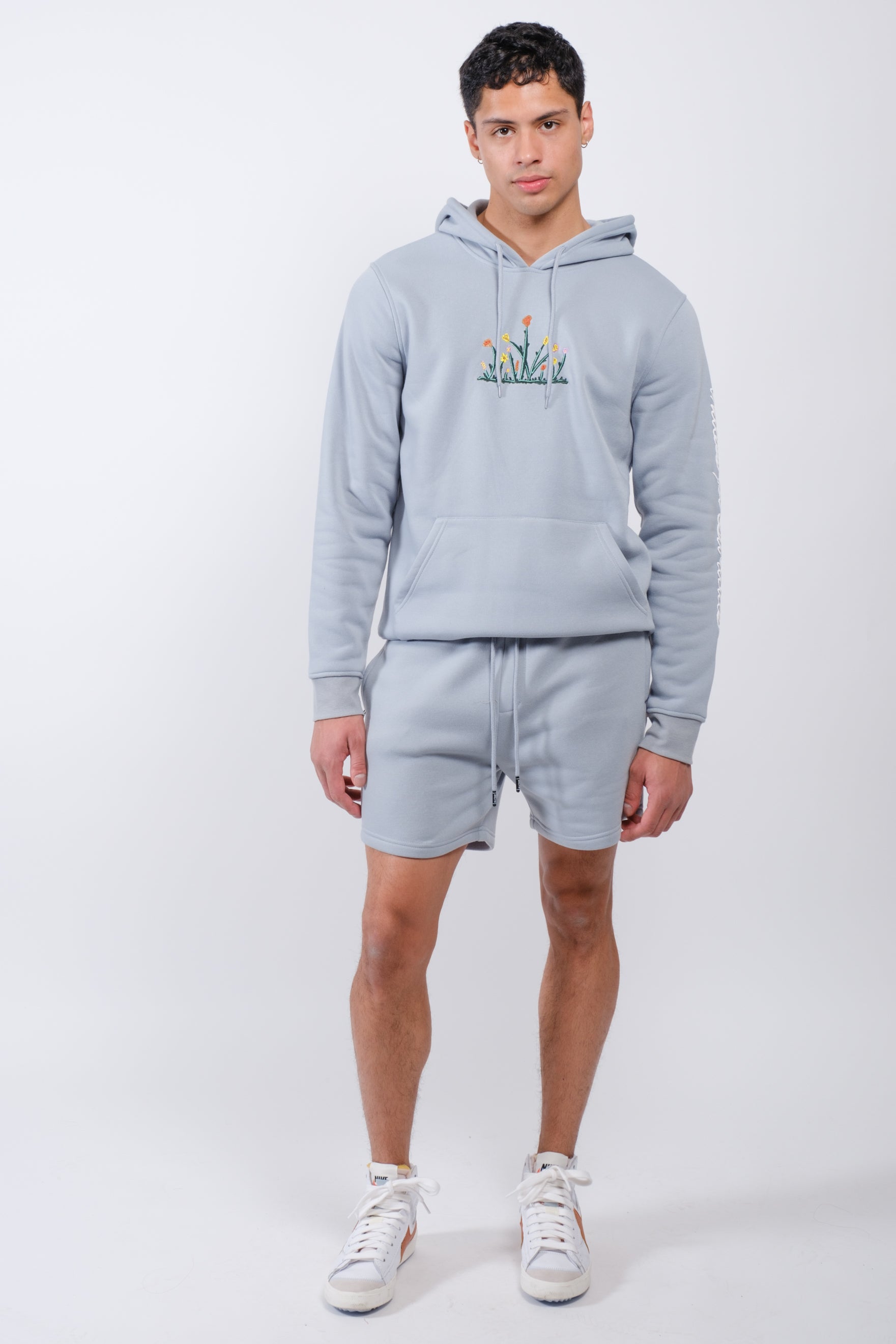 Men’s fleece shorts with zip pocket, crafted with 5 inch inseam by Brooklyn Cloth
#color_quarry