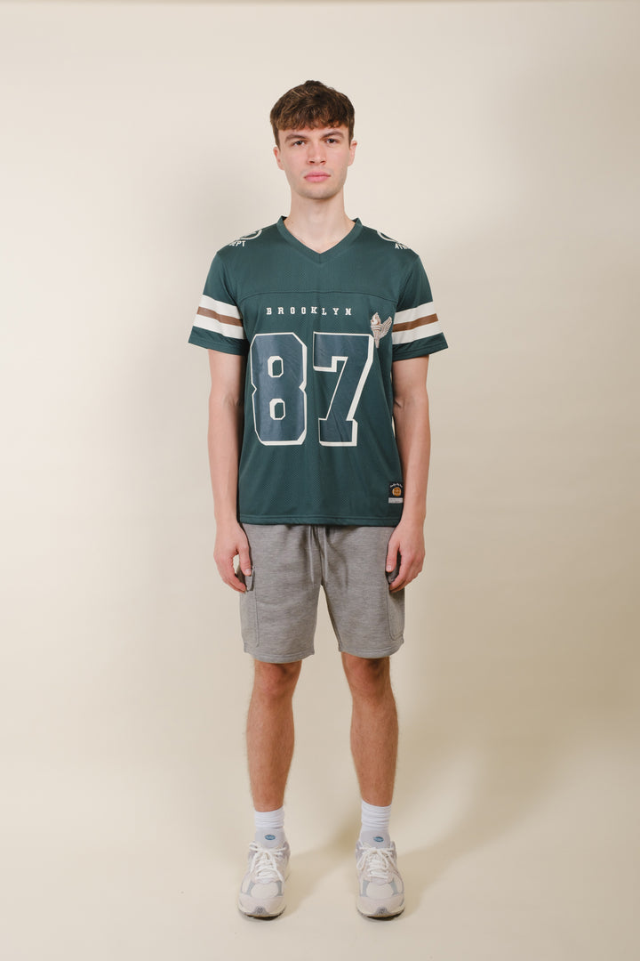 Comfortable 7-inch Core Fleece Cargo Short with elastic waistband
#color_heather-grey