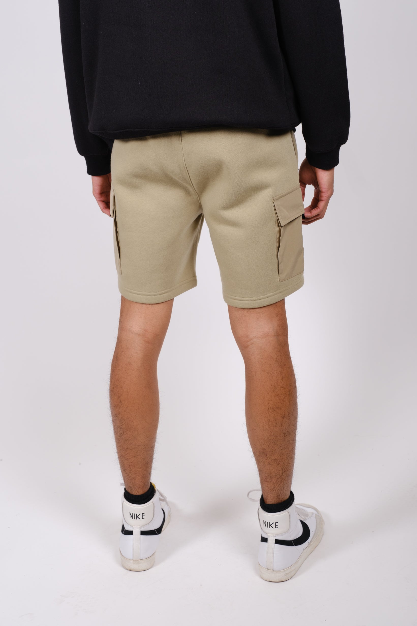 Comfortable men’s fleece shorts with 7-inch inseam and nylon pockets
#color_olive-gray