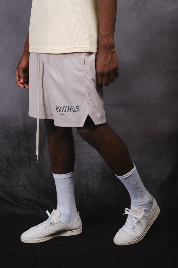 Originals Retro Stretch Short for men with comfortable stretch waistband
#color_sand