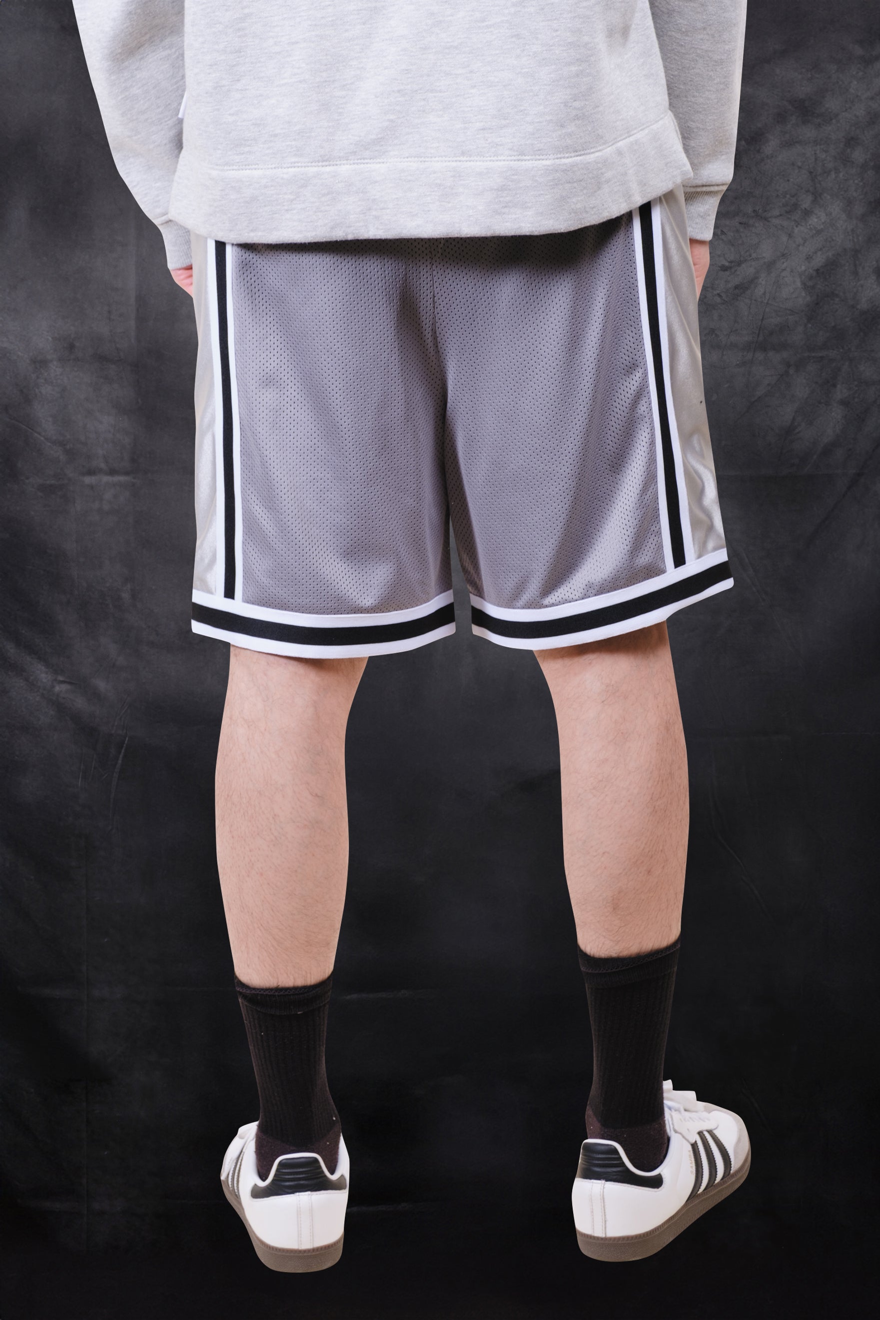 #color_ultimate-grey