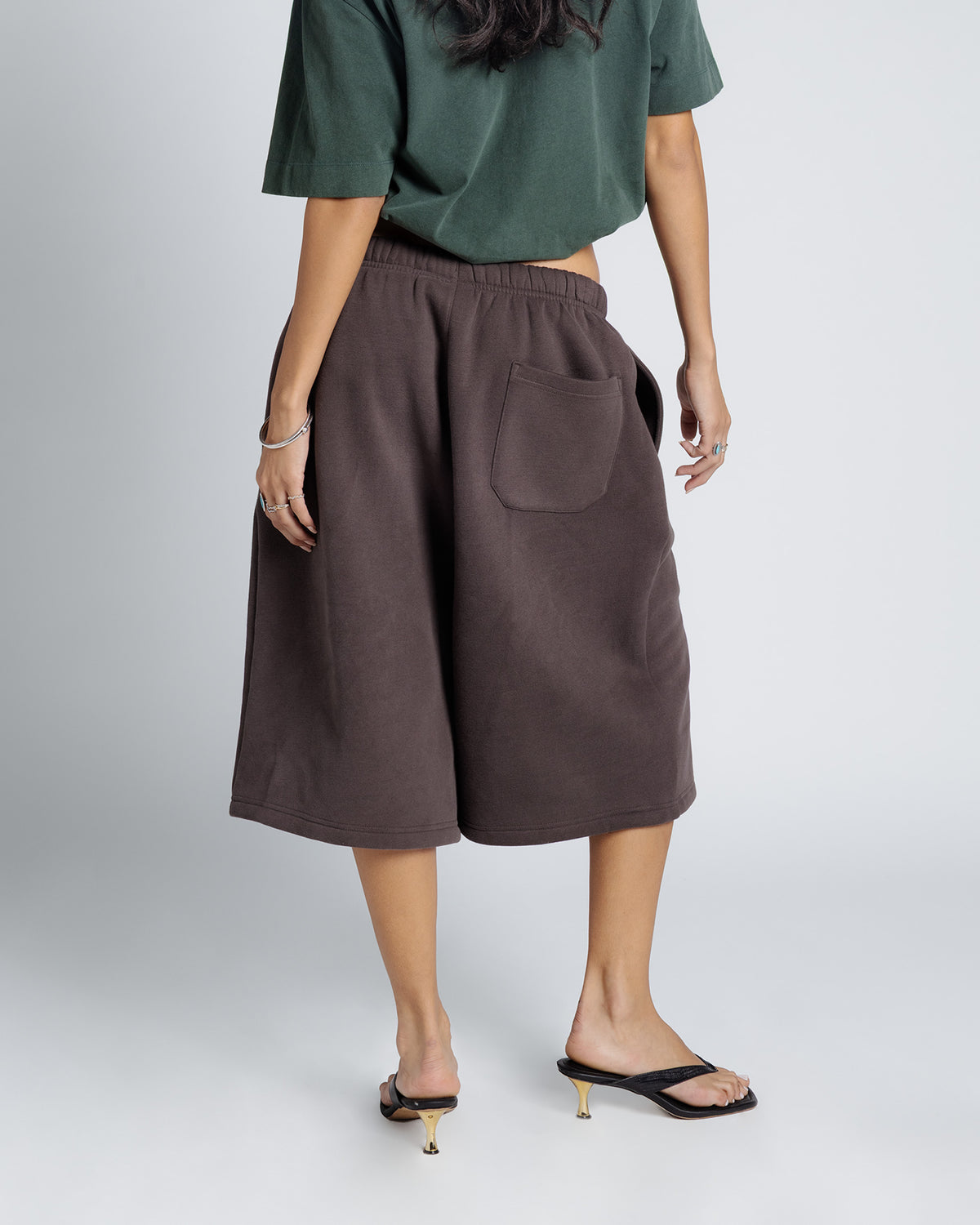 Oversized Sweatshort in Brown