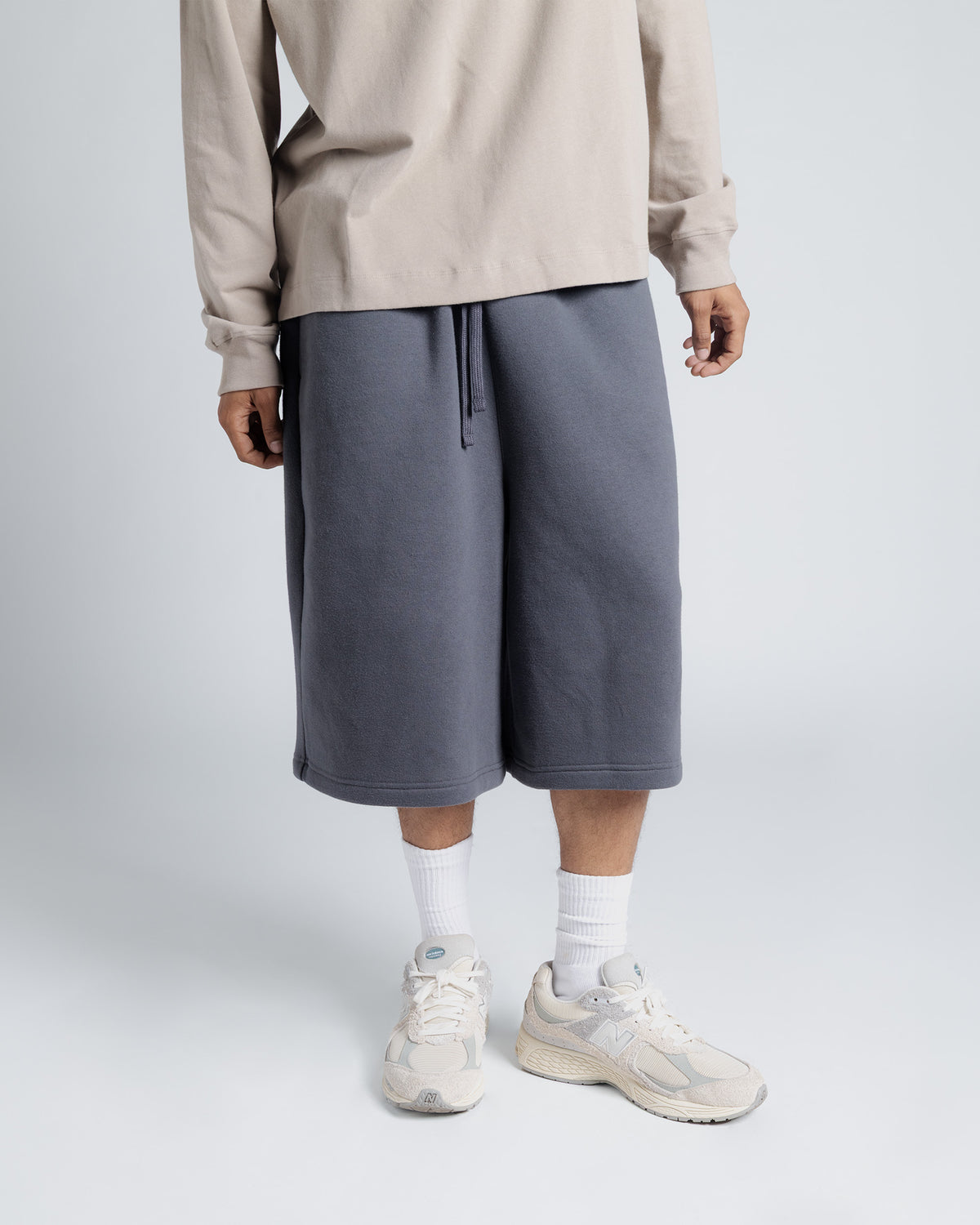 Oversized Sweatshort in Steel grey