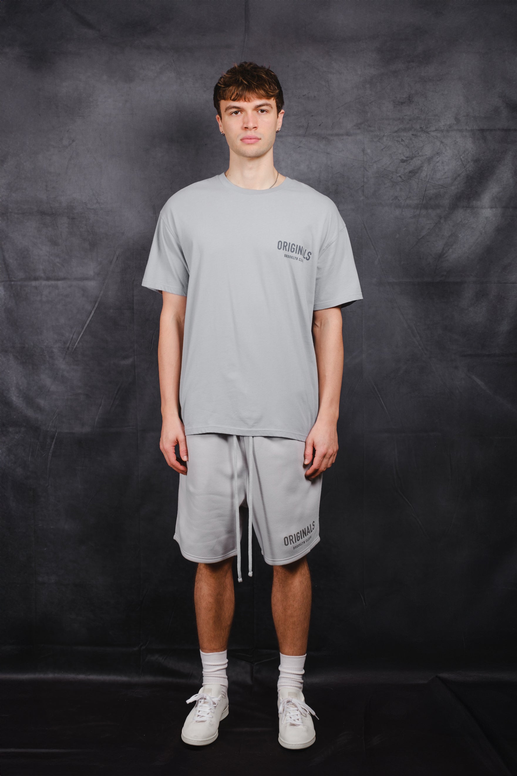 Comfortable Originals Front Flock Tee 
#color_quarry
