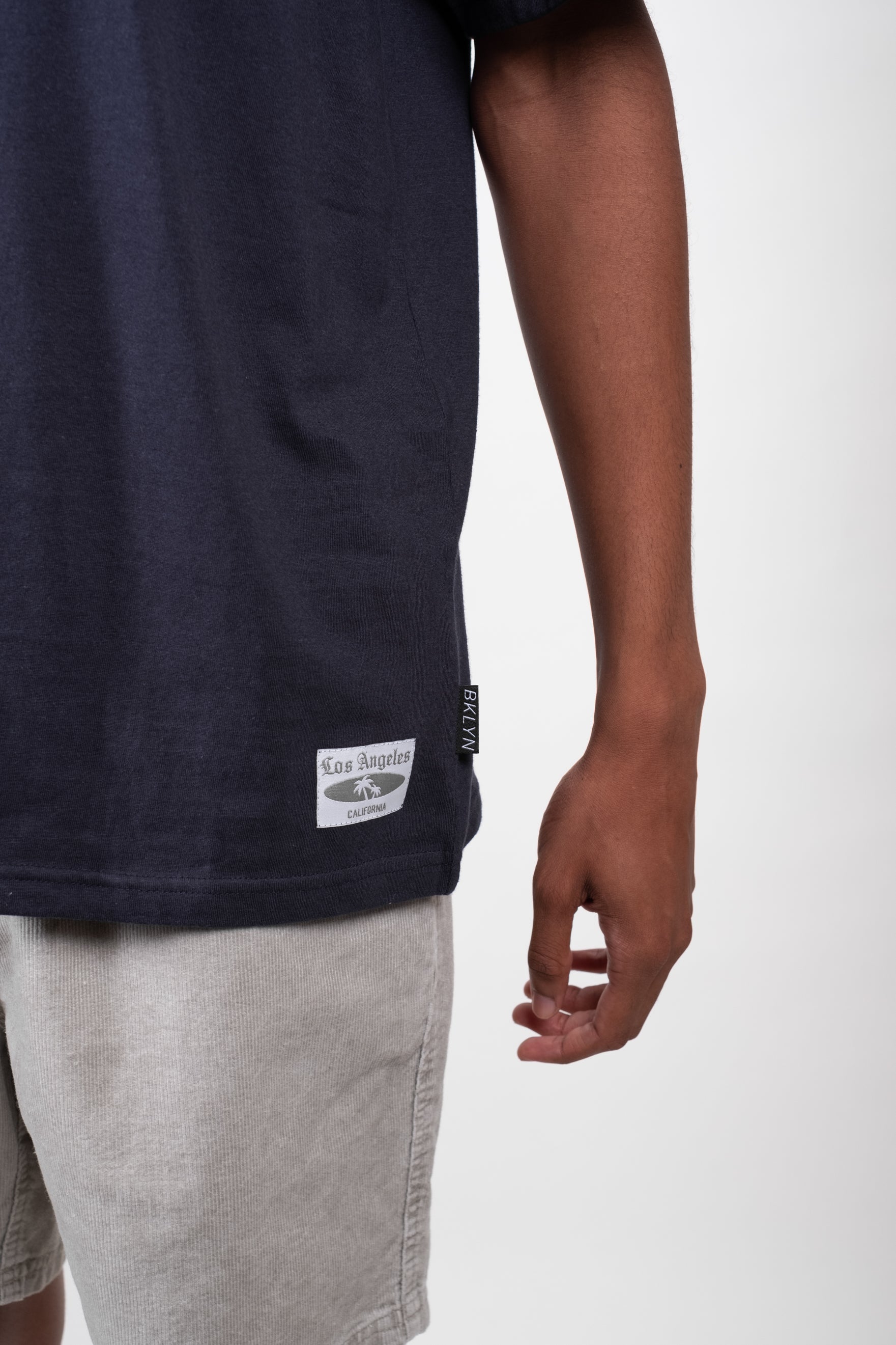 Relaxed fit LA Varsity Tee
#color_french-navy