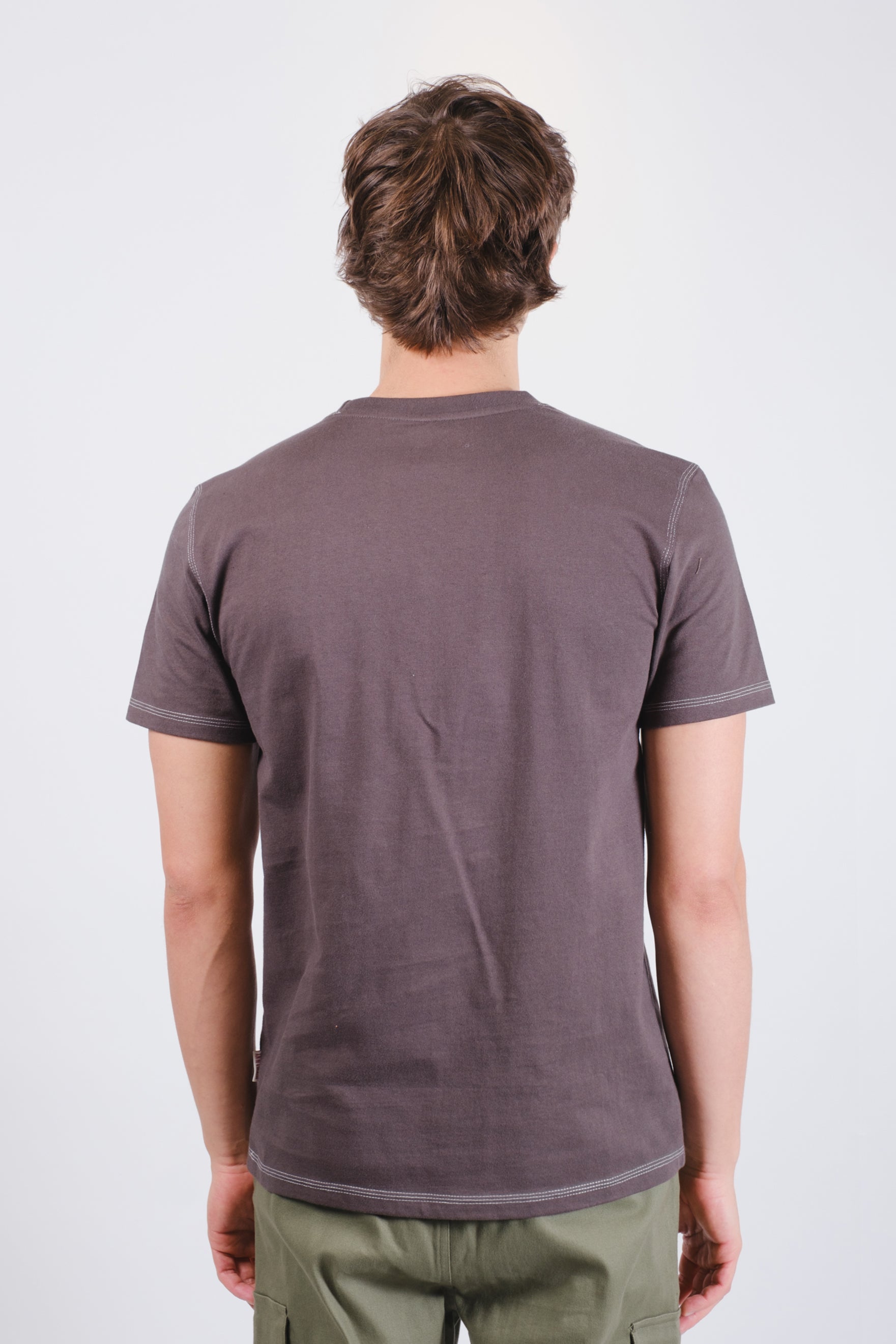 Oversized crewneck with breathable 250 GSM fabric 
#color_dusty black