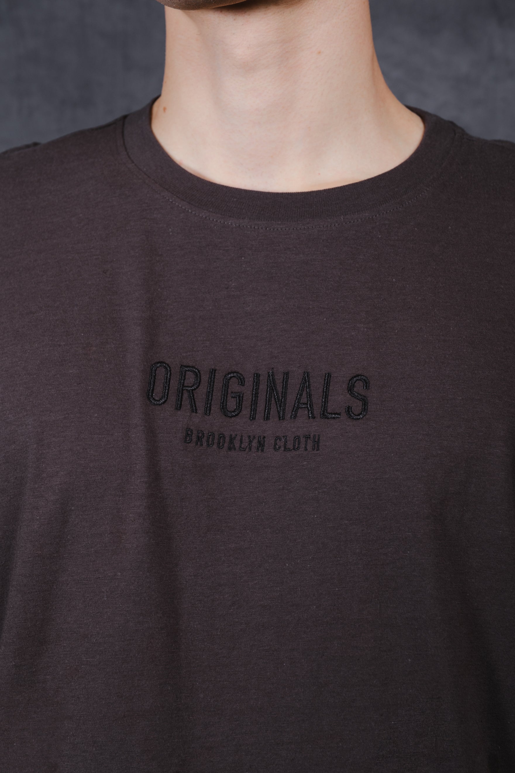 Originals center chest tonal embroidery t-shirt #color_dusty-black