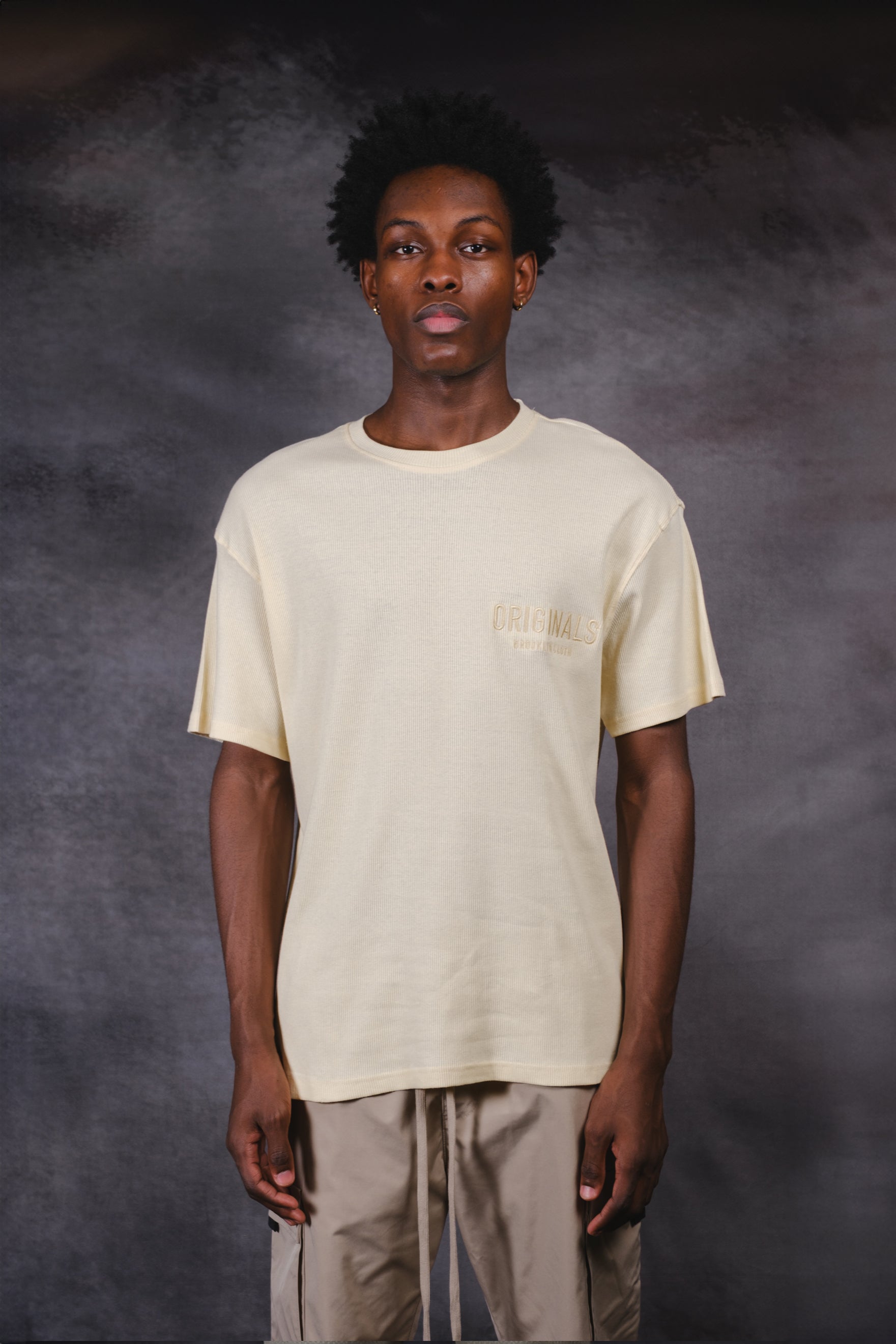 Men’s Originals Ribbed Tee with soft cotton texture and classic fit
#color_biscuit