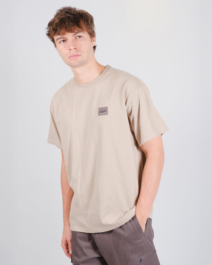 Men’s workwear tee with bold back graphic and classic fit
#color_pumice-stone