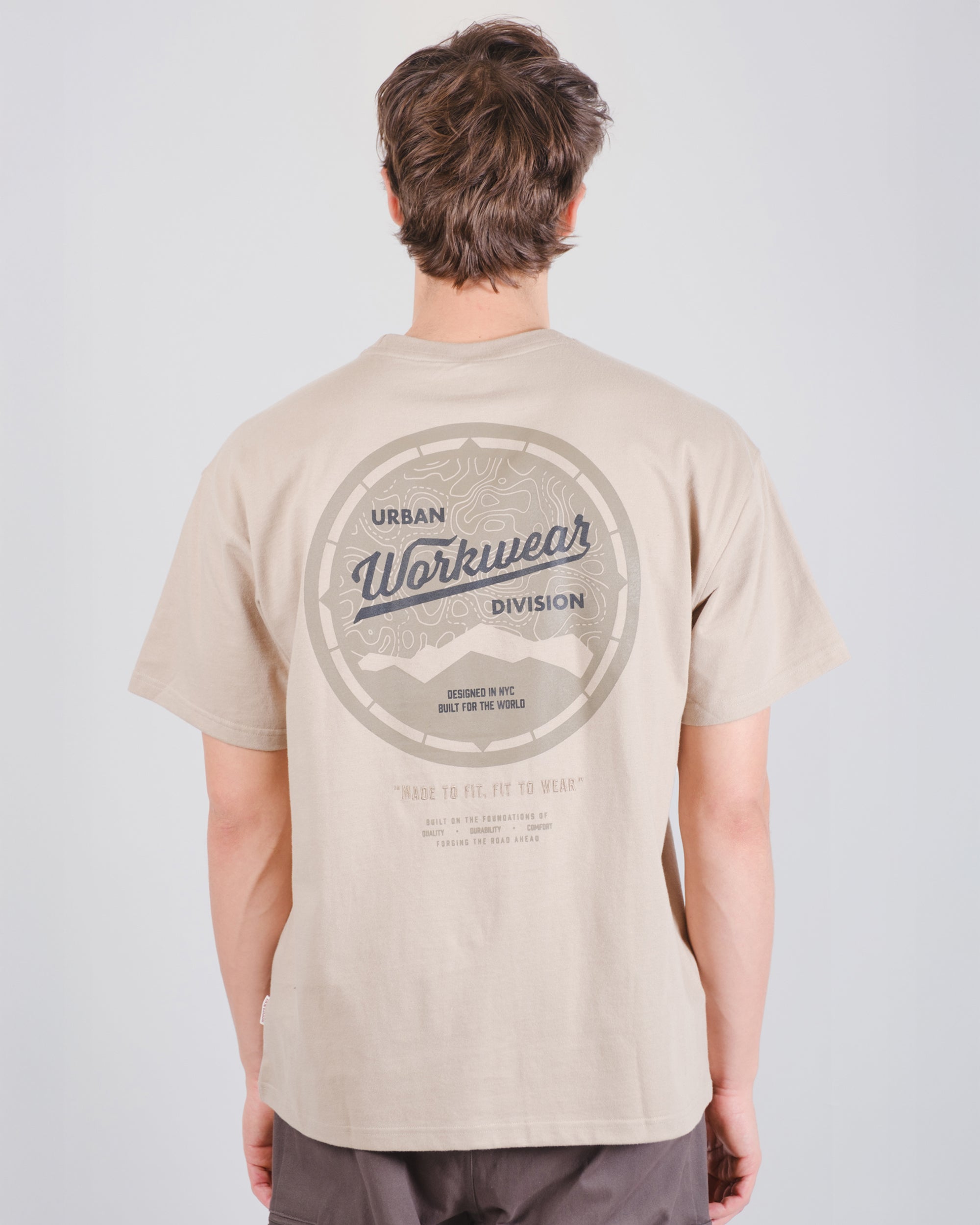 Men’s workwear tee with bold back graphic and classic fit
#color_pumice-stone