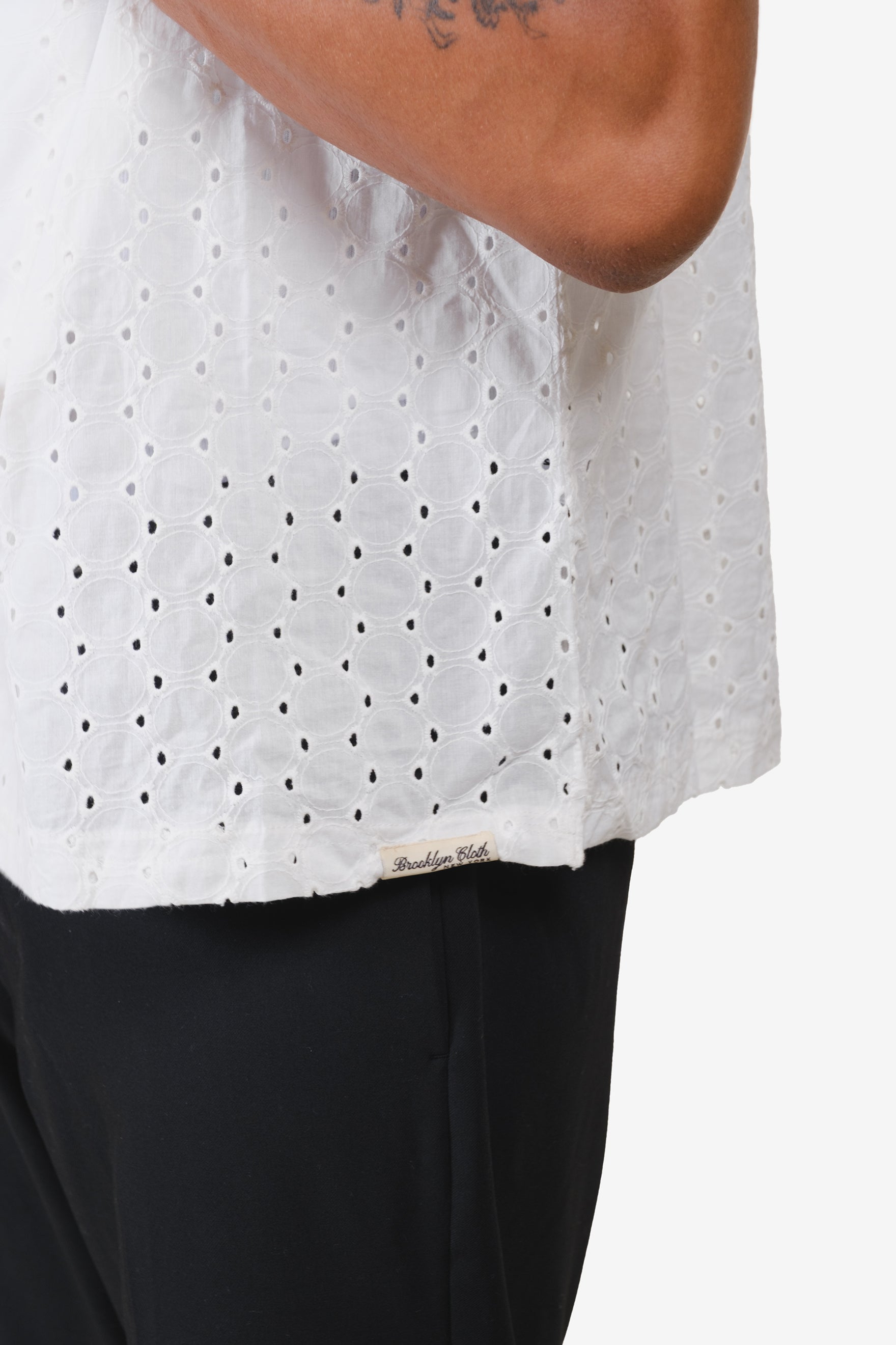 #color_off white