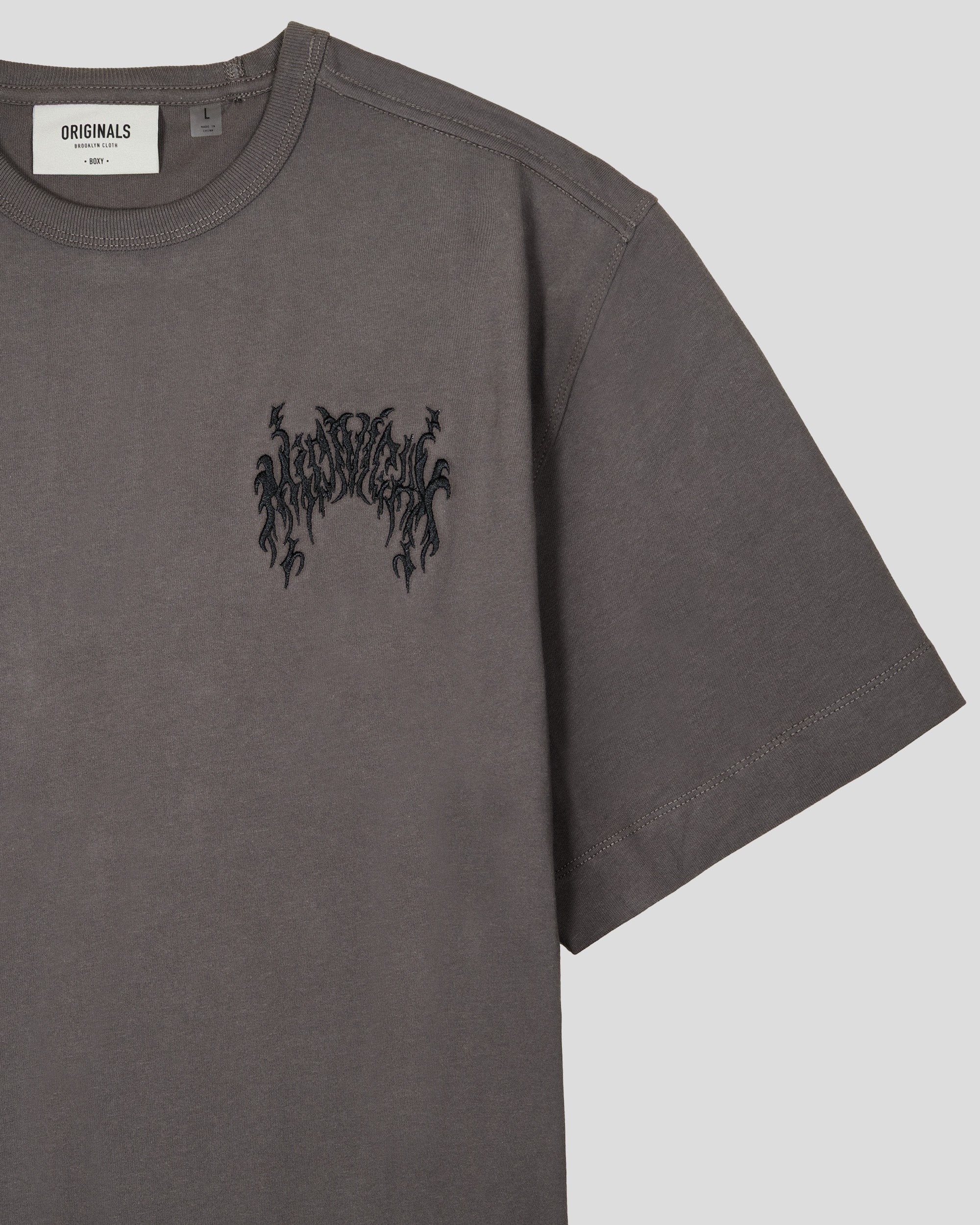 Midnight Embroidery Tee in Dark grey