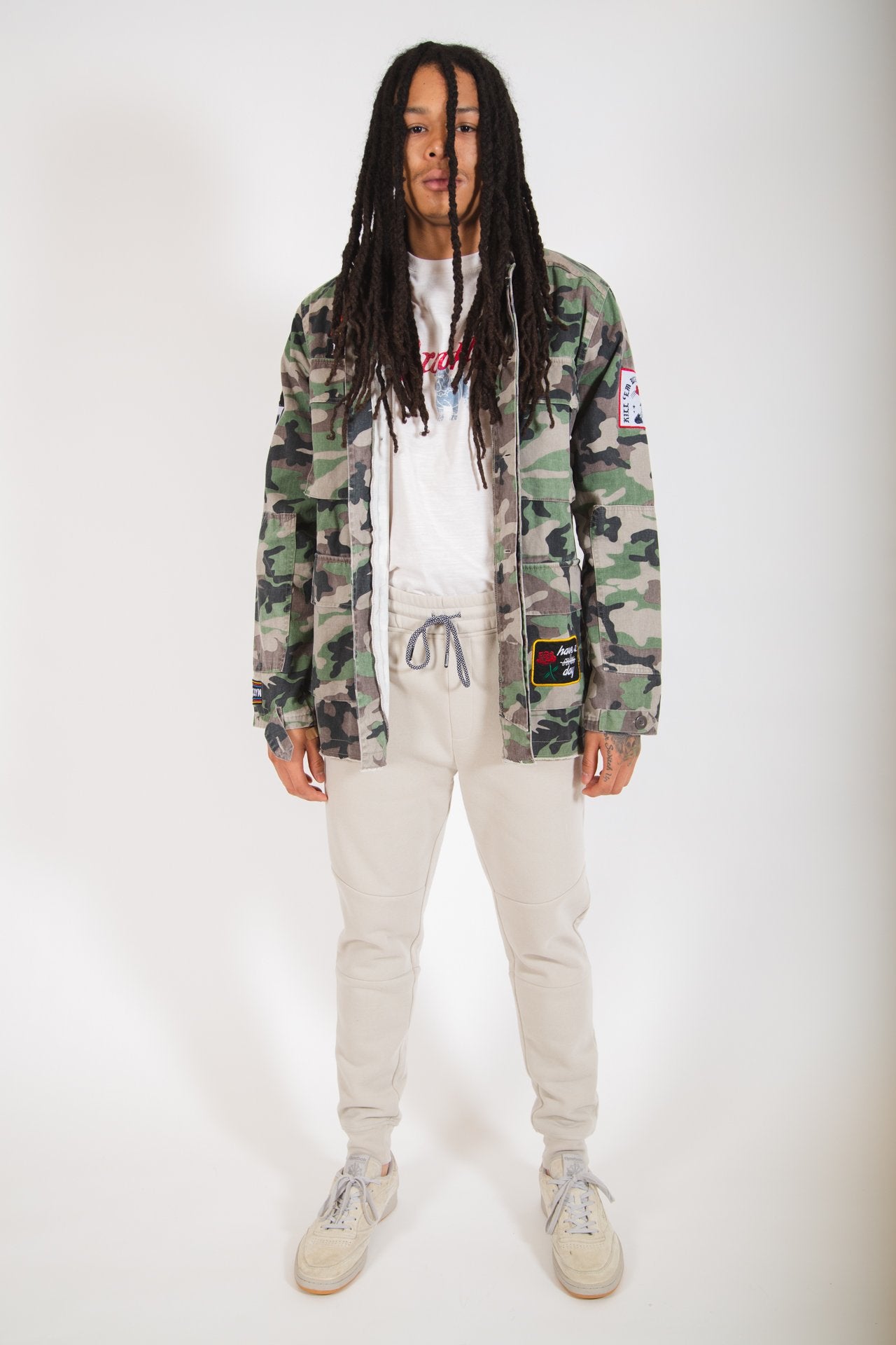 Men's fleece jogger with heat-sealed pockets 
#color_sand