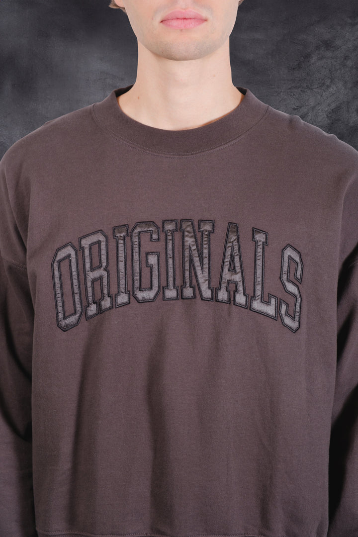Stylish Originals Crew with satin applique by Brooklyn Cloth
#color_dusty-black