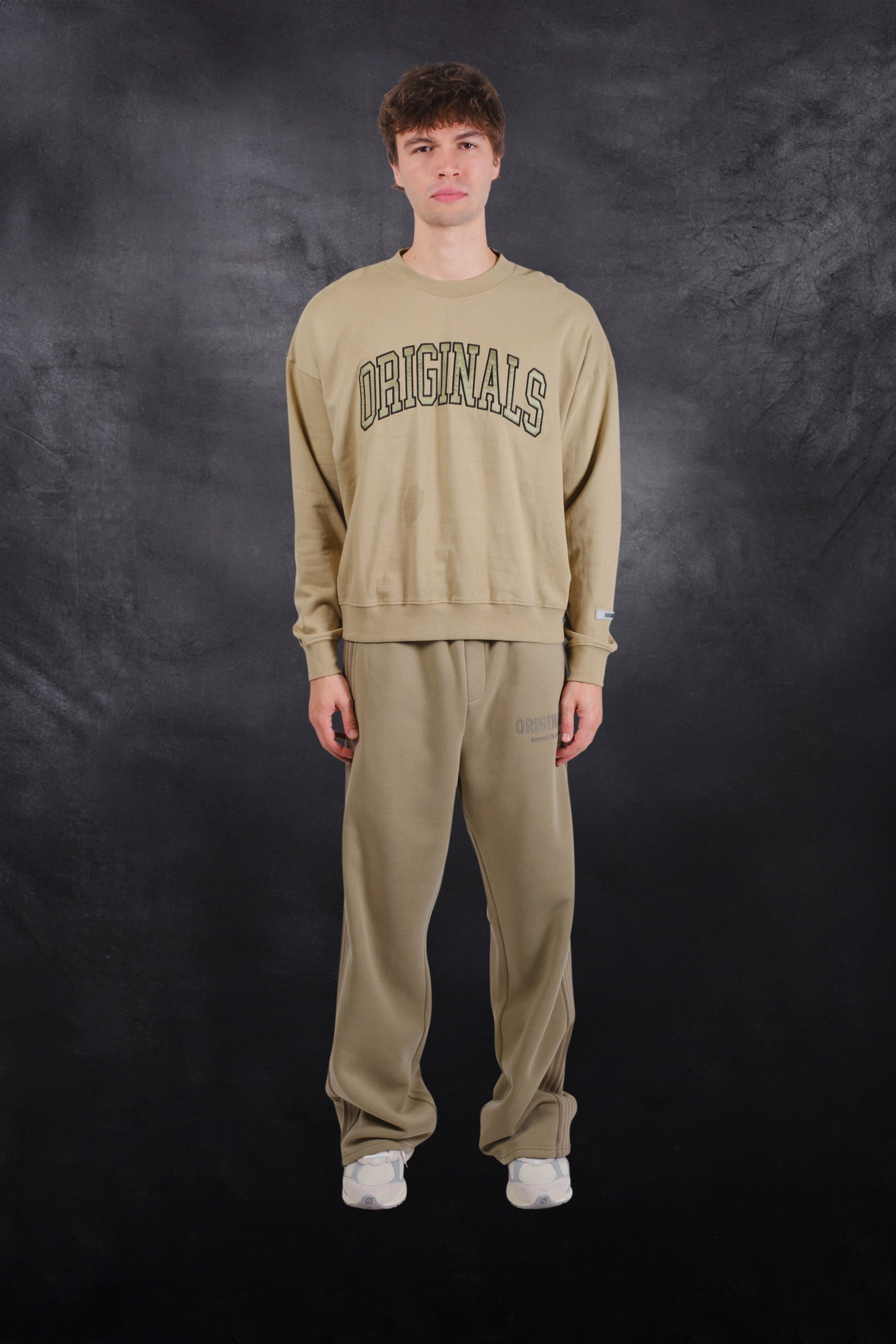 Brooklyn Cloth Originals Crew with elegant satin applique
#color_olive-gray