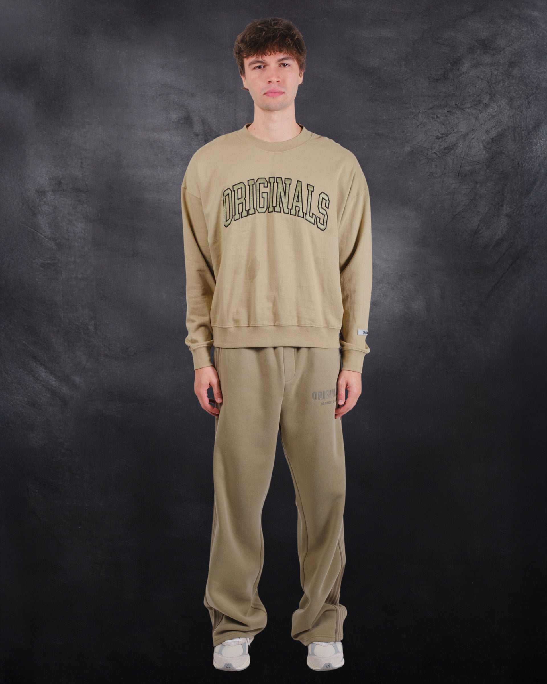 #color_olive-gray