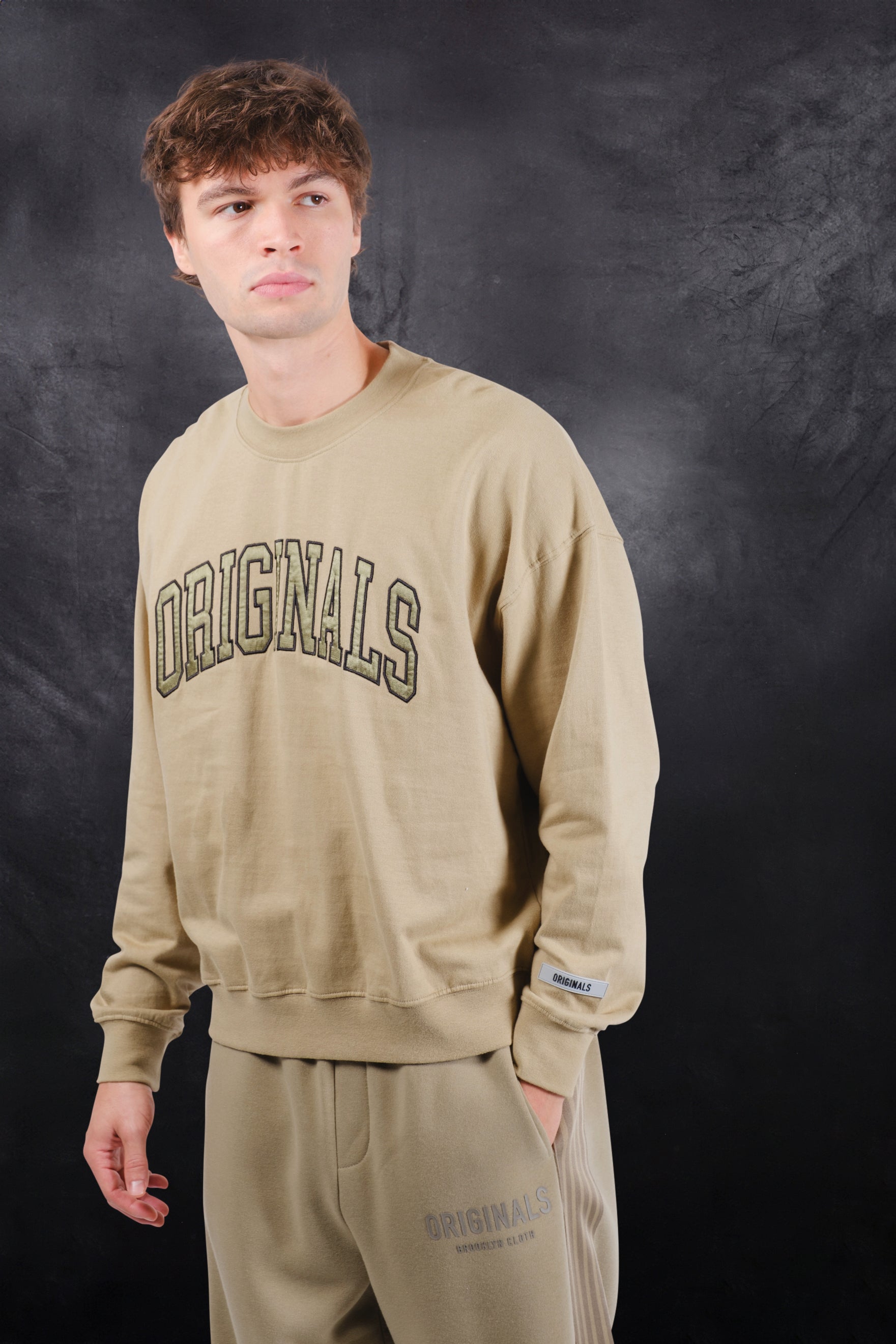 Brooklyn Cloth Originals Crew with satin applique for style
#color_olive-gray