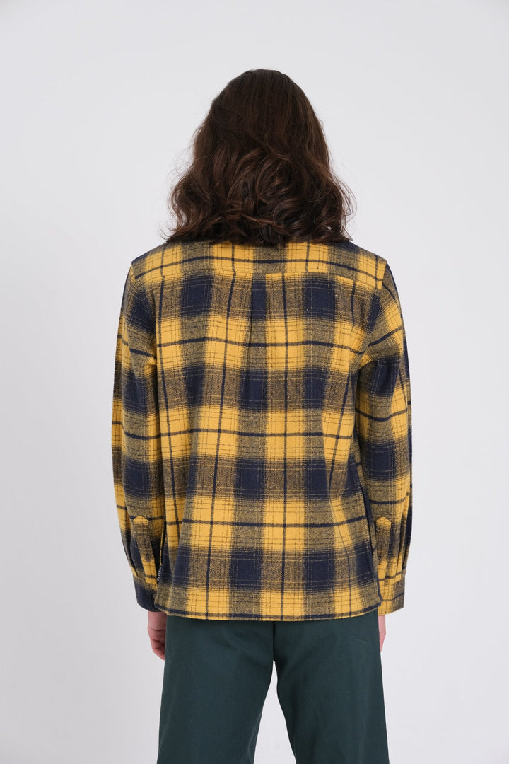 Heavy flannel outerwear with buttons
#color_mustard