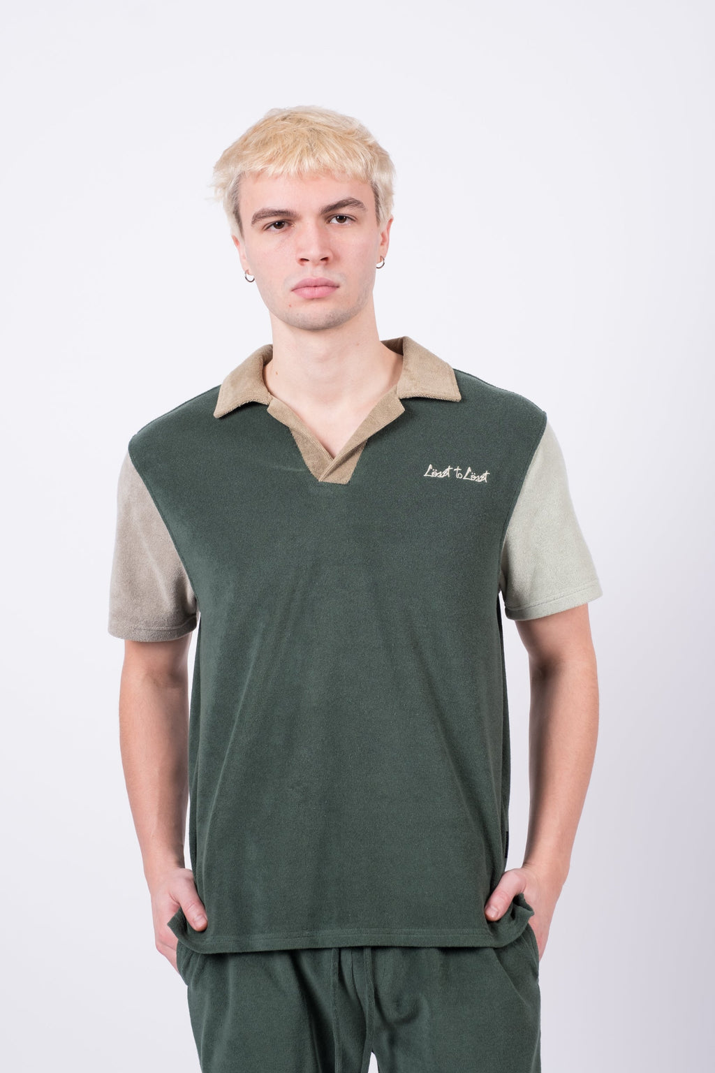 Heavyweight terrycloth polo shirt with Resort capsule collection patch